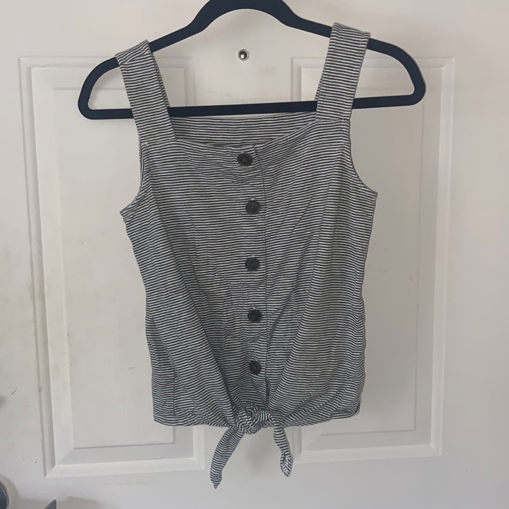 Loft tie top